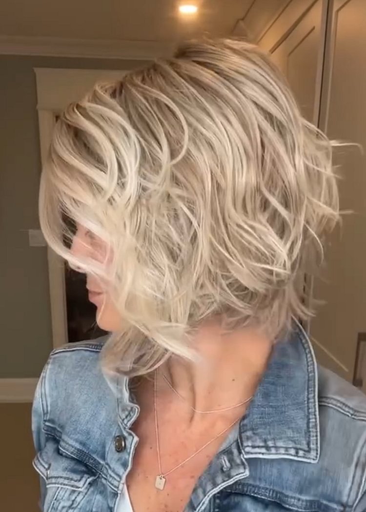 NEW! A-line Bob with waves wig