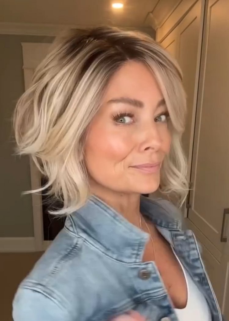 NEW! A-line Bob with waves wig